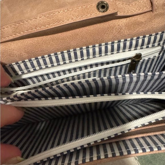 New Roxy Mauve Clutch / Wristlet / Crossbody Purse - Picture 10 of 15